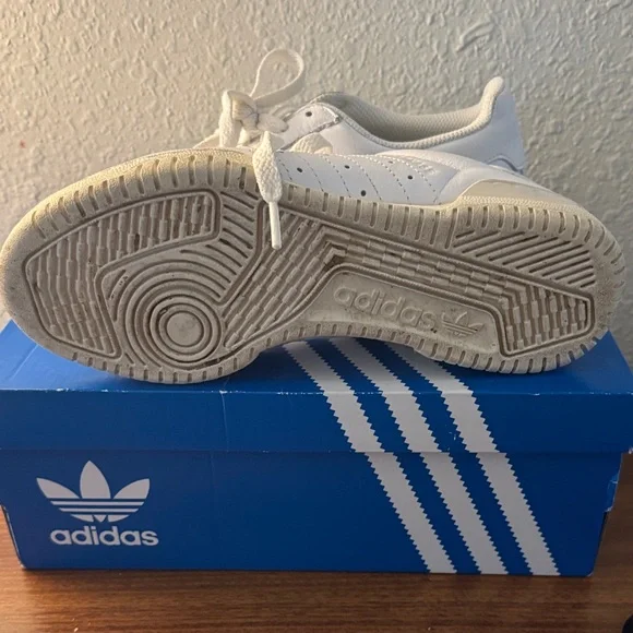 Adidas Yeezy Powerhouse - Picture 4 of 7